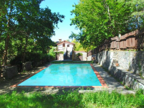 Holiday House with Shared Pool Terrace Fireplace